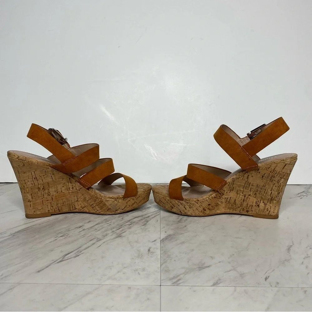 Charles David Cork Wedge Heel Sandal 6M